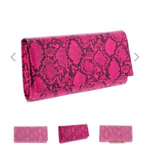 Women’s clutch/ crossbody